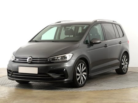 Volkswagen Touran, 2019 - pohled č. 3
