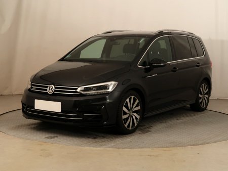 Volkswagen Touran, 2017 - pohled č. 3