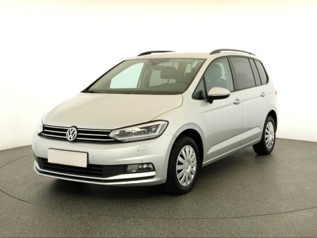 Volkswagen Touran, 2016 - pohled č. 3