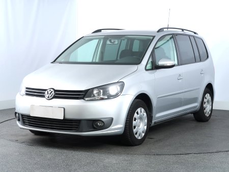 Volkswagen Touran, 2012 - pohled č. 3