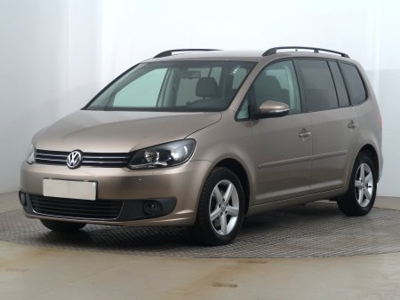 Volkswagen Touran, 2012 - pohled č. 3