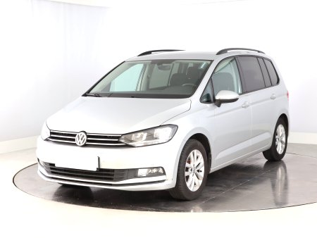 Volkswagen Touran, 2016 - pohled č. 3