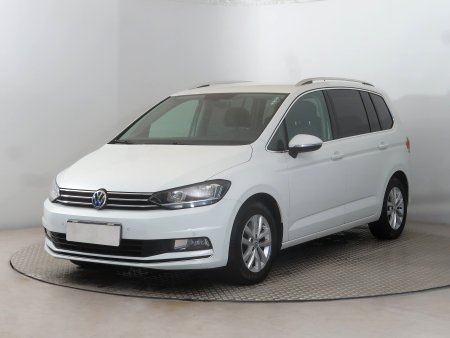 Volkswagen Touran, 2016 - pohled č. 3