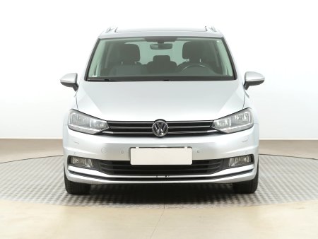 Volkswagen Touran, 2016 - pohled č. 2