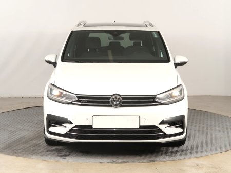 Volkswagen Touran, 2016 - pohled č. 2