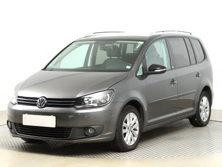 Volkswagen Touran, 2012 - pohled č. 3
