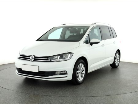Volkswagen Touran, 2016 - pohled č. 3