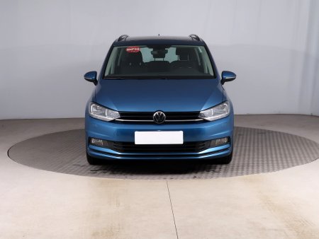 Volkswagen Touran, 2021 - pohled č. 2