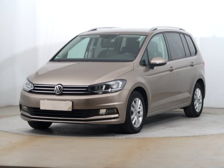 Volkswagen Touran, 2016 - pohled č. 3