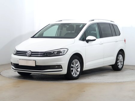 Volkswagen Touran, 2019 - pohled č. 3