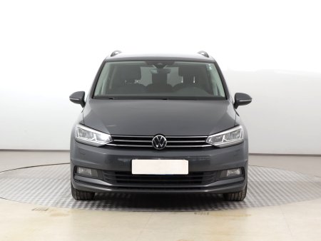 Volkswagen Touran, 2022 - pohled č. 2