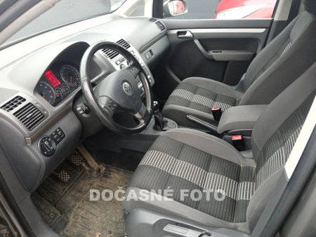 Volkswagen Touran, 2008 - pohled č. 3