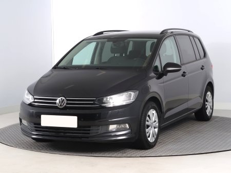 Volkswagen Touran, 2016 - pohled č. 3
