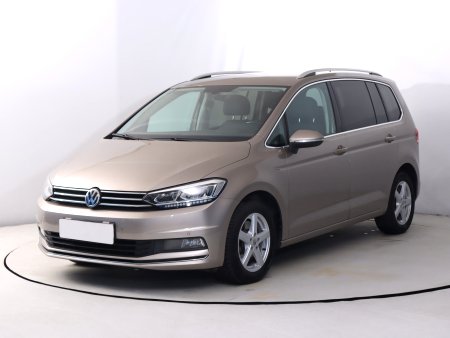 Volkswagen Touran, 2019 - pohled č. 3