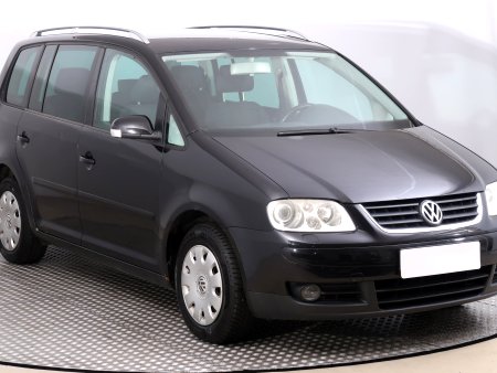 Volkswagen Touran, 2004