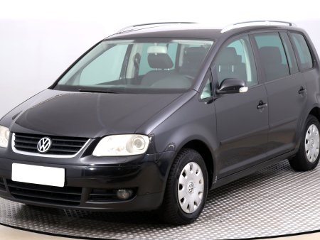 Volkswagen Touran, 2004 - pohled č. 3