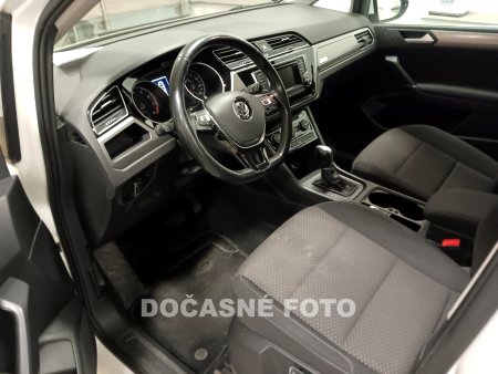 Volkswagen Touran, 2017 - pohled č. 3
