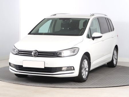 Volkswagen Touran, 2016 - pohled č. 3