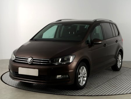 Volkswagen Touran, 2015 - pohled č. 3