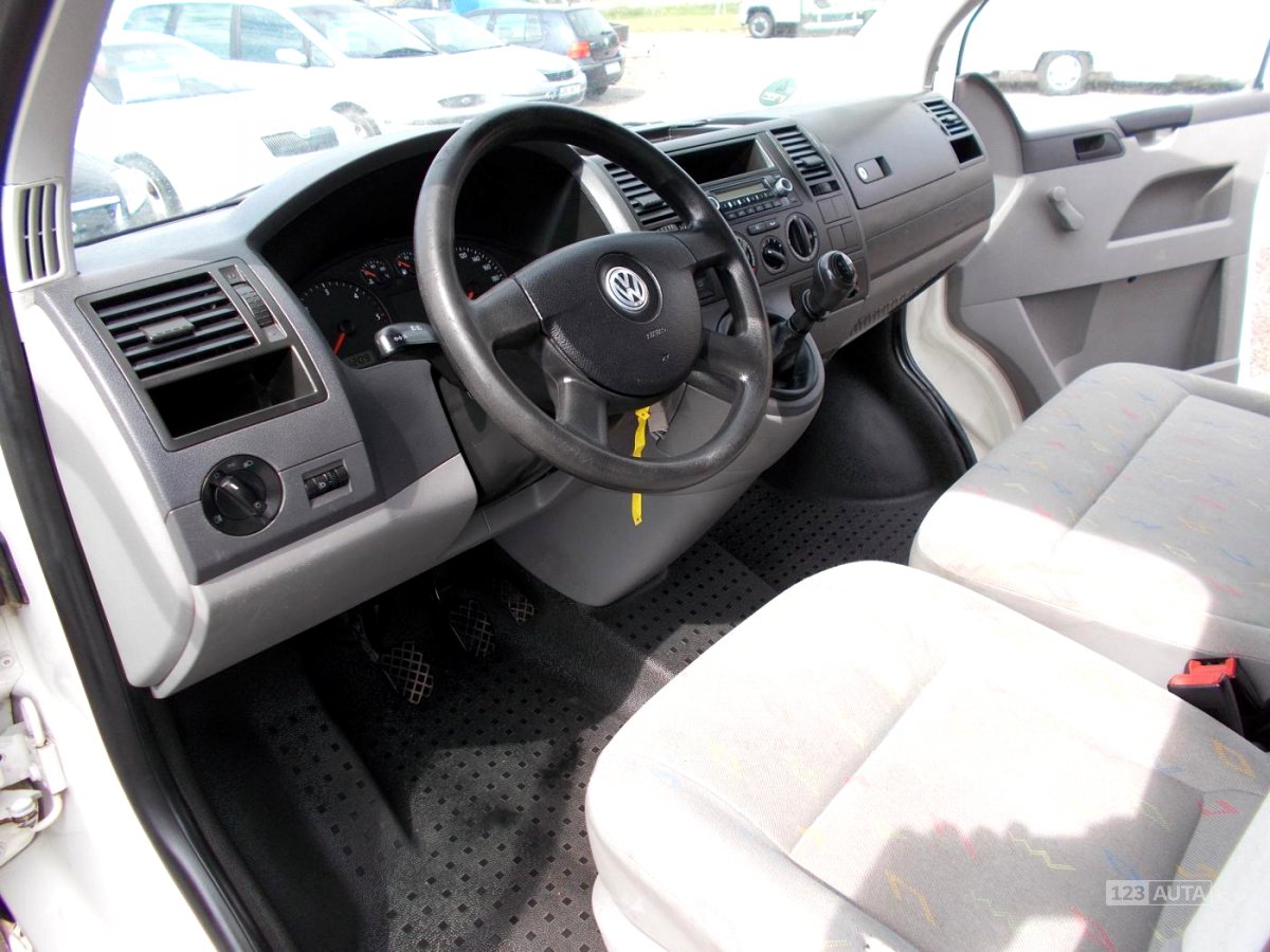 Volkswagen Transporter, 2007 - pohled č. 15