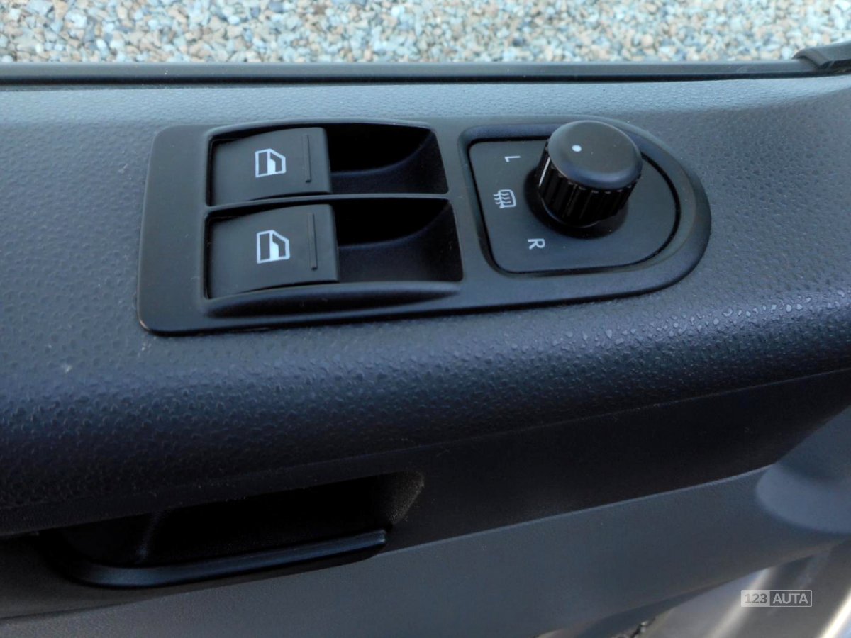 Volkswagen Transporter, 2010 - pohled č. 14