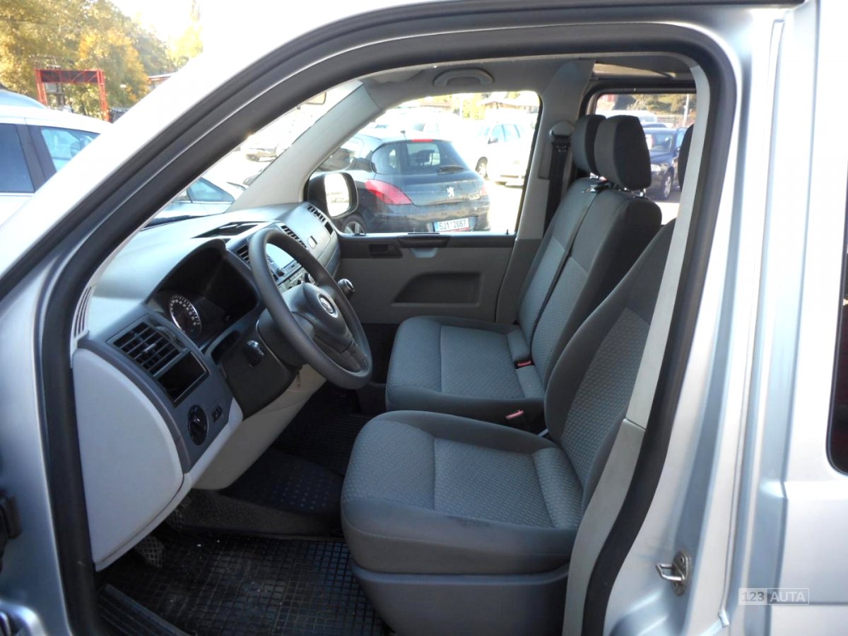 Volkswagen Transporter, 2010 - pohled č. 15