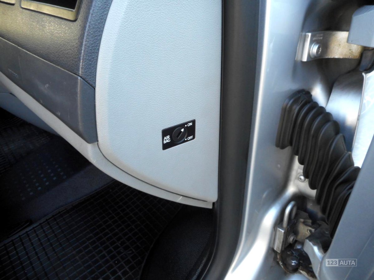 Volkswagen Transporter, 2010 - pohled č. 21