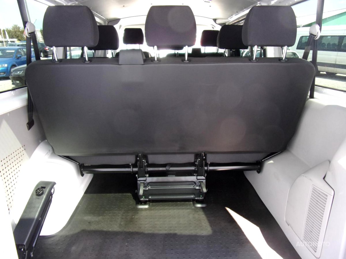 Volkswagen Transporter, 2017 - pohled č. 9