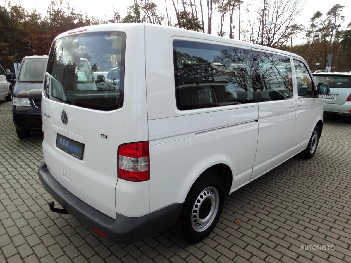 Volkswagen Transporter, 2010 - pohled č. 2