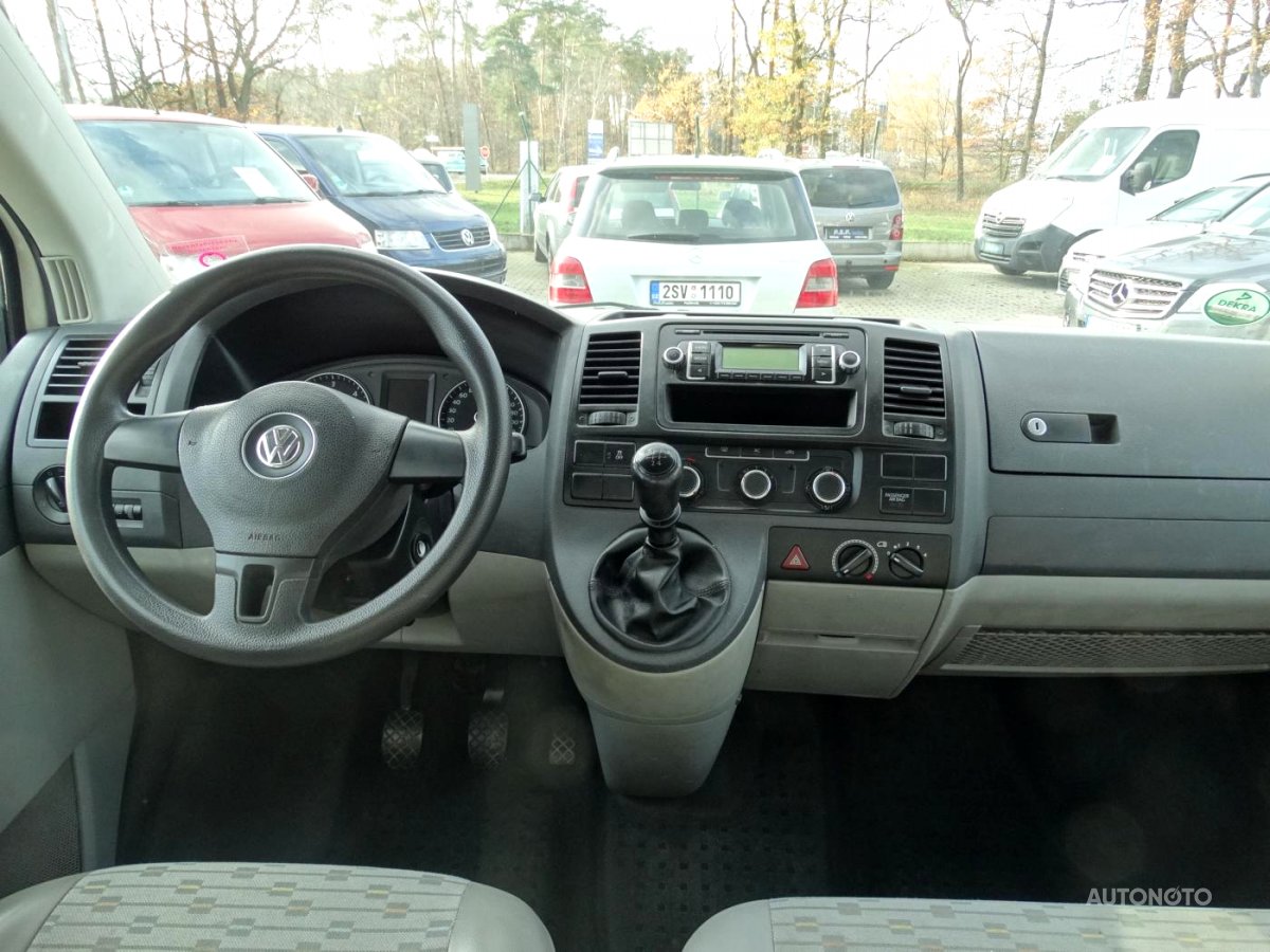 Volkswagen Transporter, 2010 - pohled č. 3