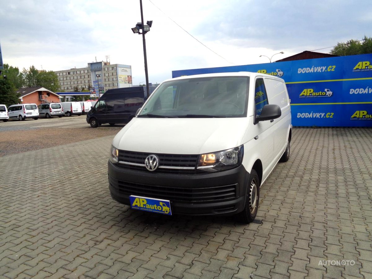 Volkswagen Transporter, 2016 - celkový pohled