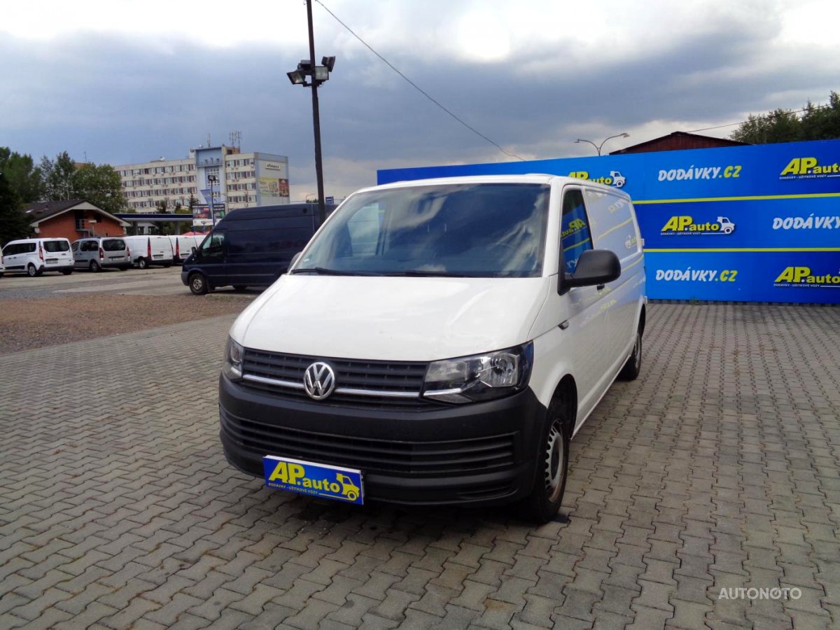 Volkswagen Transporter, 2016 - celkový pohled