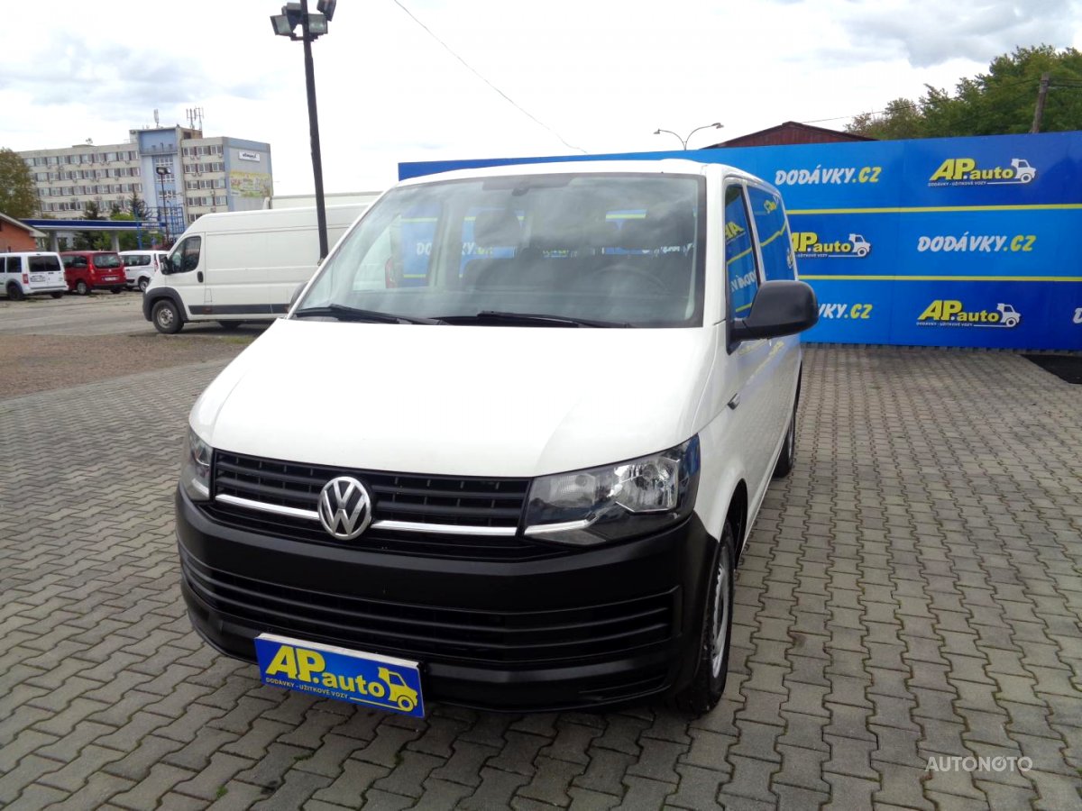 Volkswagen Transporter, 2015 - celkový pohled