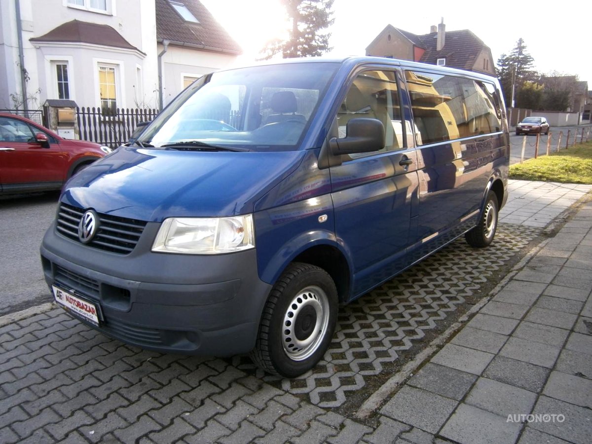 Volkswagen Transporter, 2008 - pohled č. 3