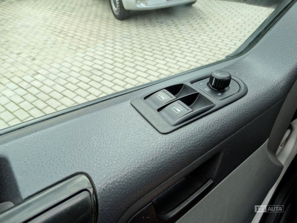 Volkswagen Transporter, 2011 - pohled č. 15