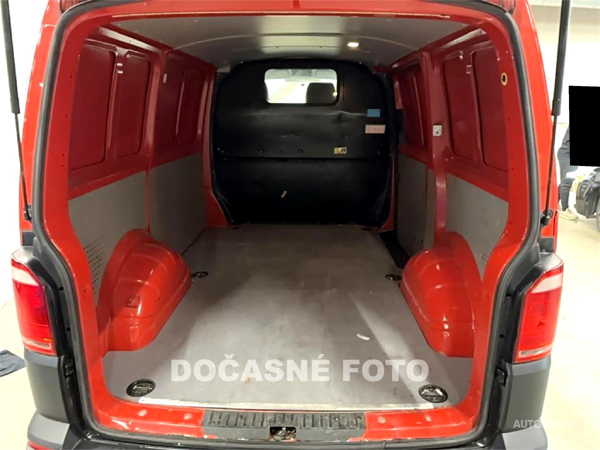 Volkswagen Transporter, 2016 - pohled č. 3