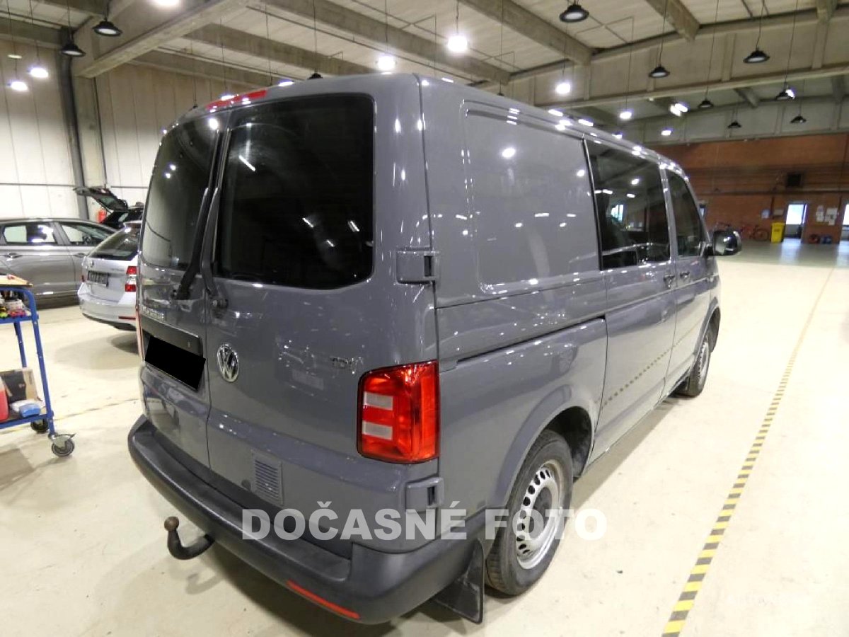 Volkswagen Transporter, 2017 - pohled č. 2