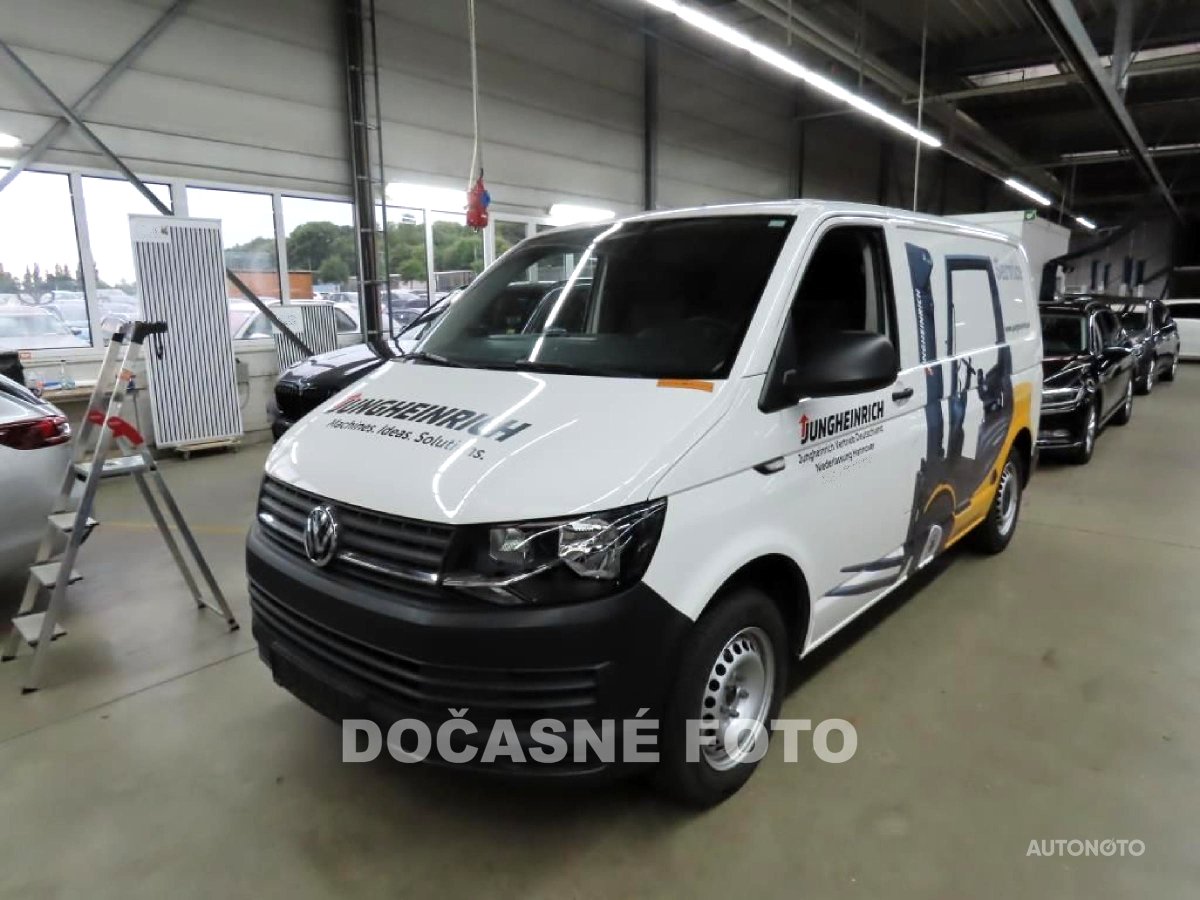 Volkswagen Transporter, 2016 - celkový pohled