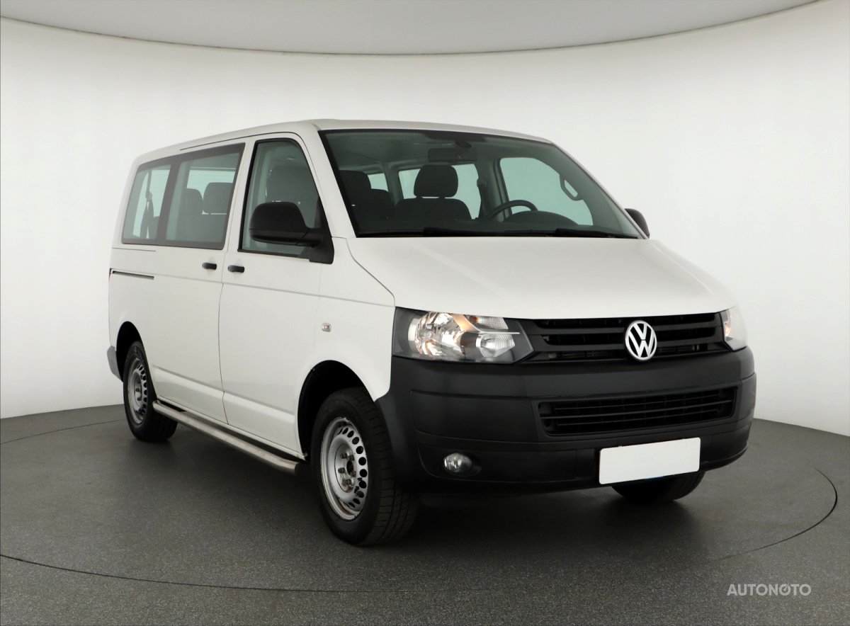 Volkswagen Transporter, 2015 - celkový pohled