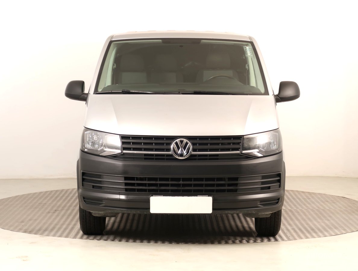 Volkswagen Transporter, 2018 - pohled č. 2