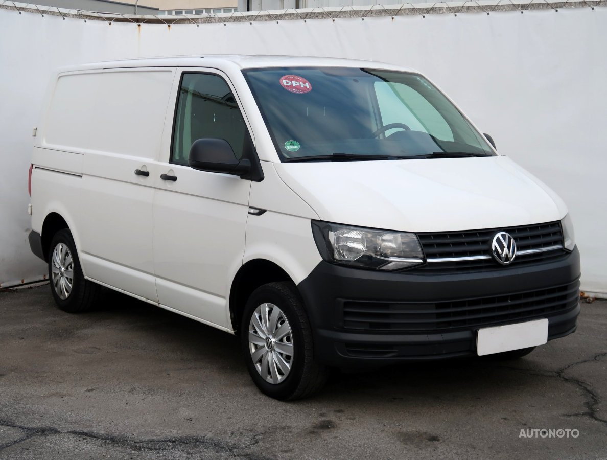 Volkswagen Transporter, 2016 - celkový pohled