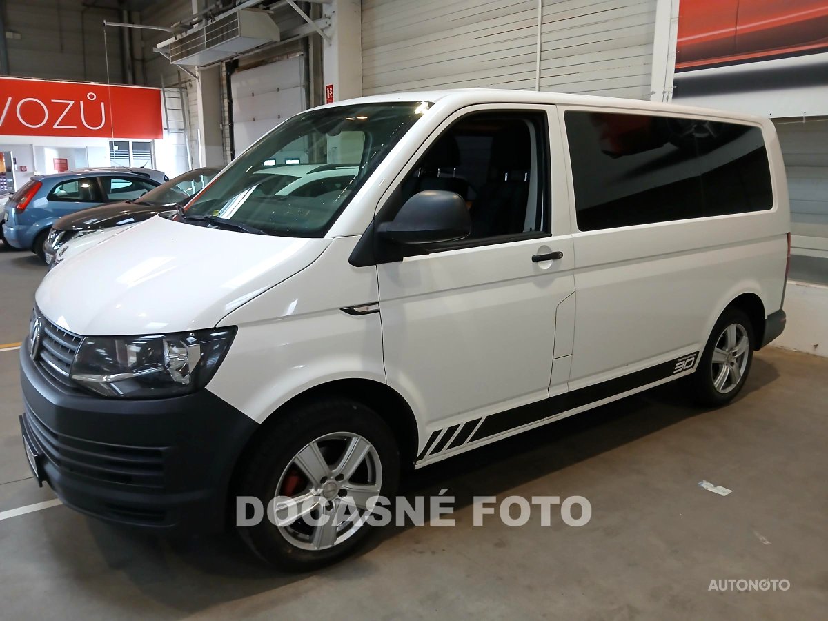 Volkswagen Transporter, 2016 - celkový pohled