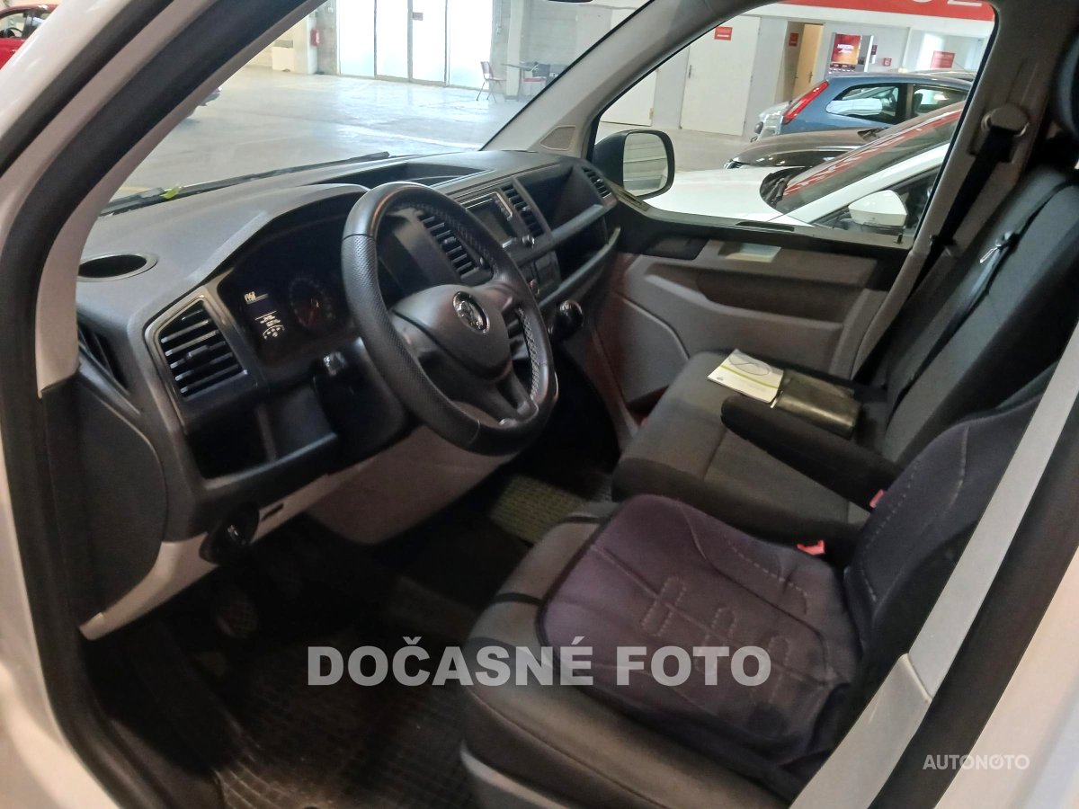 Volkswagen Transporter, 2016 - pohled č. 3