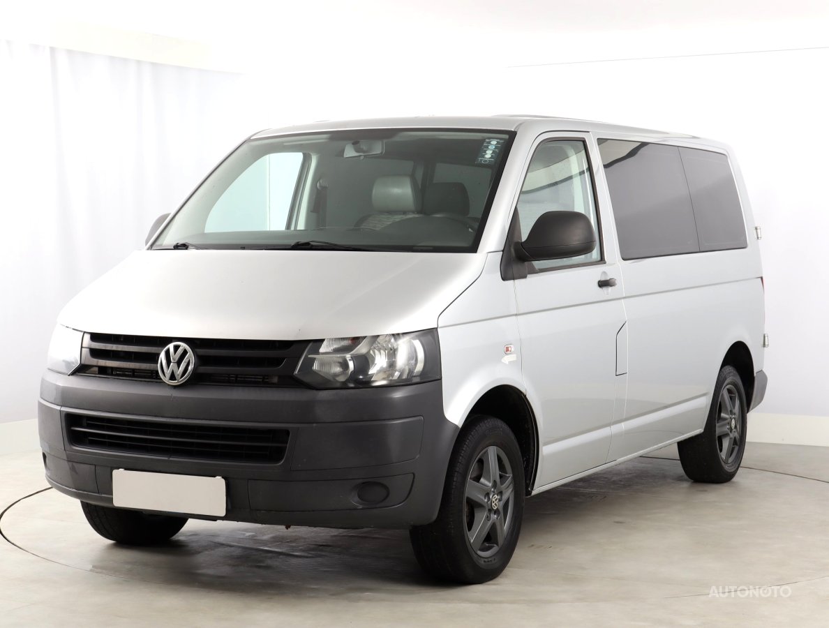 Volkswagen Transporter, 2011 - pohled č. 3