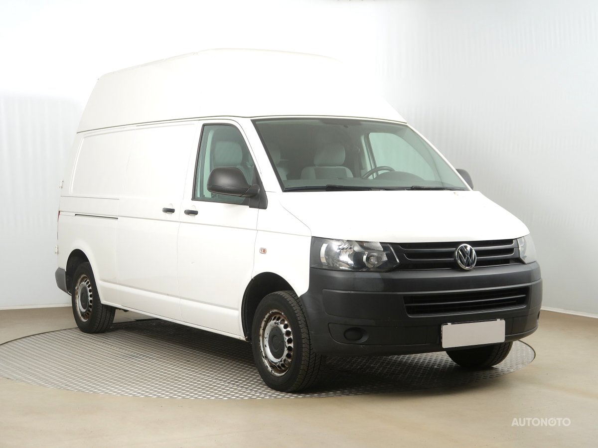 Volkswagen Transporter, 2015 - celkový pohled