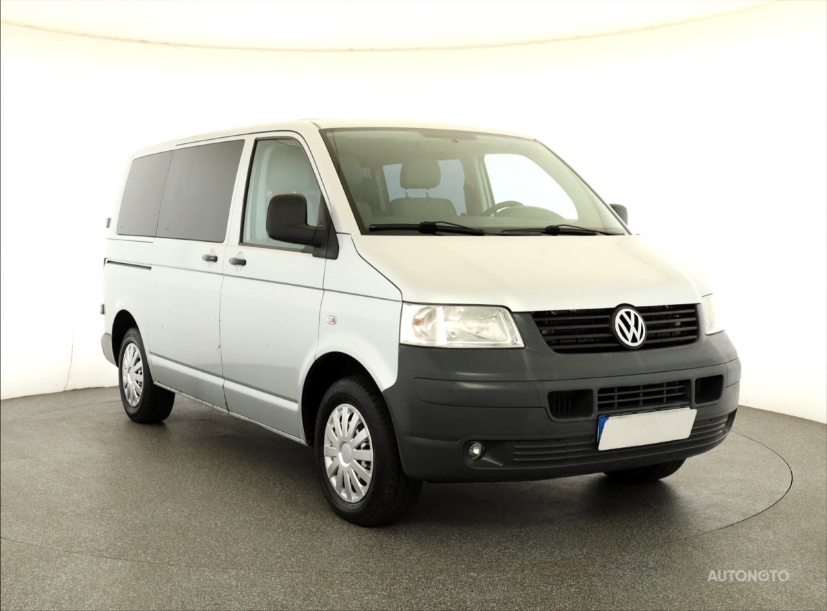 Volkswagen Transporter, 2009 - celkový pohled