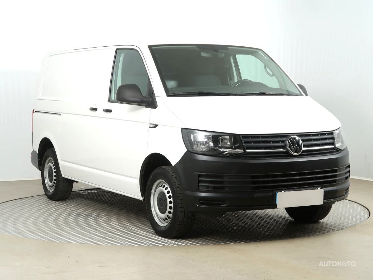 Volkswagen Transporter, 2016 - celkový pohled