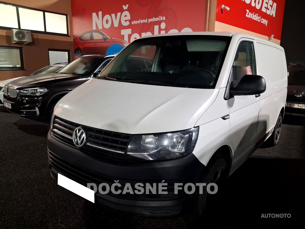 Volkswagen Transporter, 2016 - celkový pohled