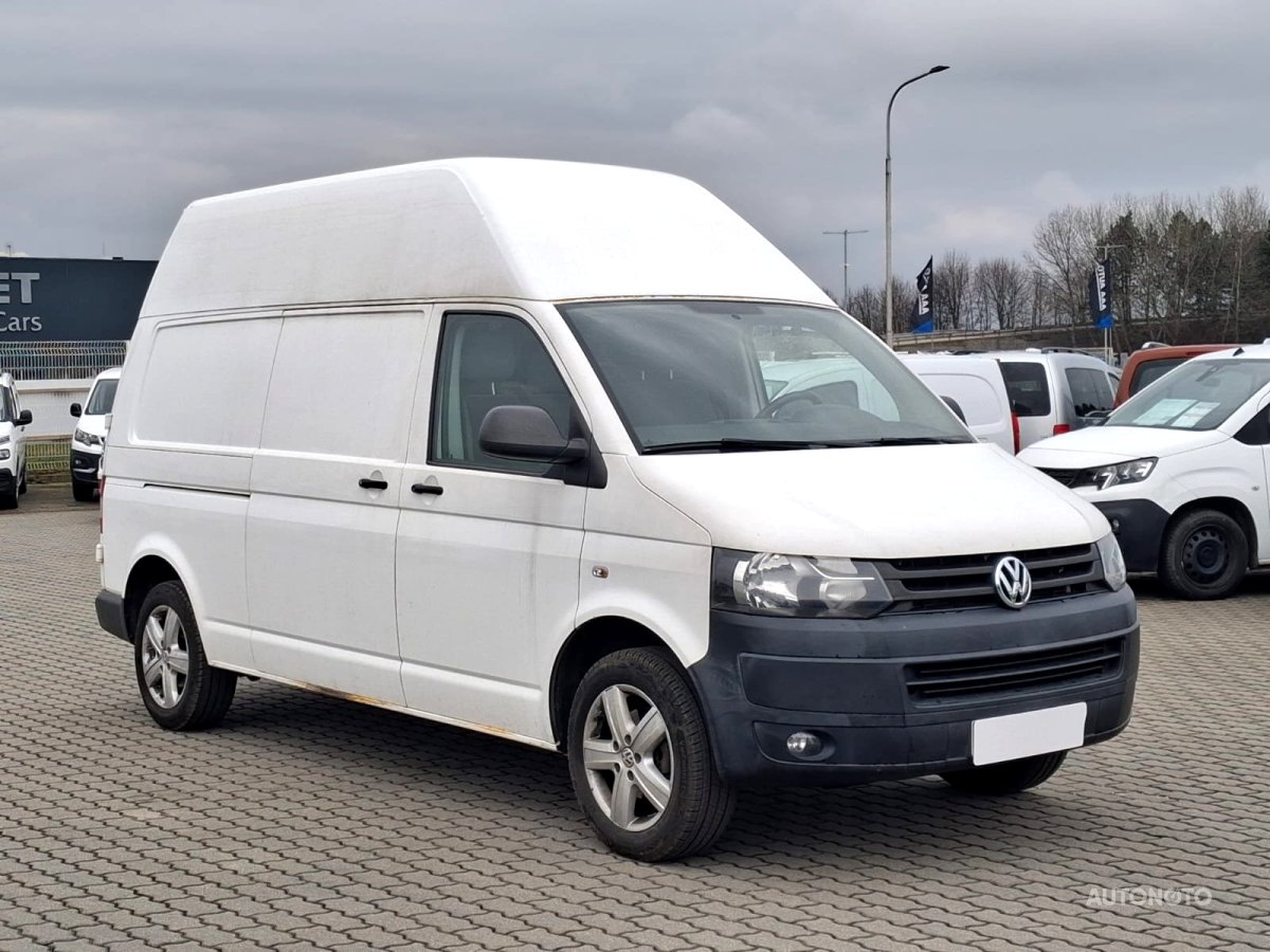 Volkswagen Transporter, 2015 - celkový pohled
