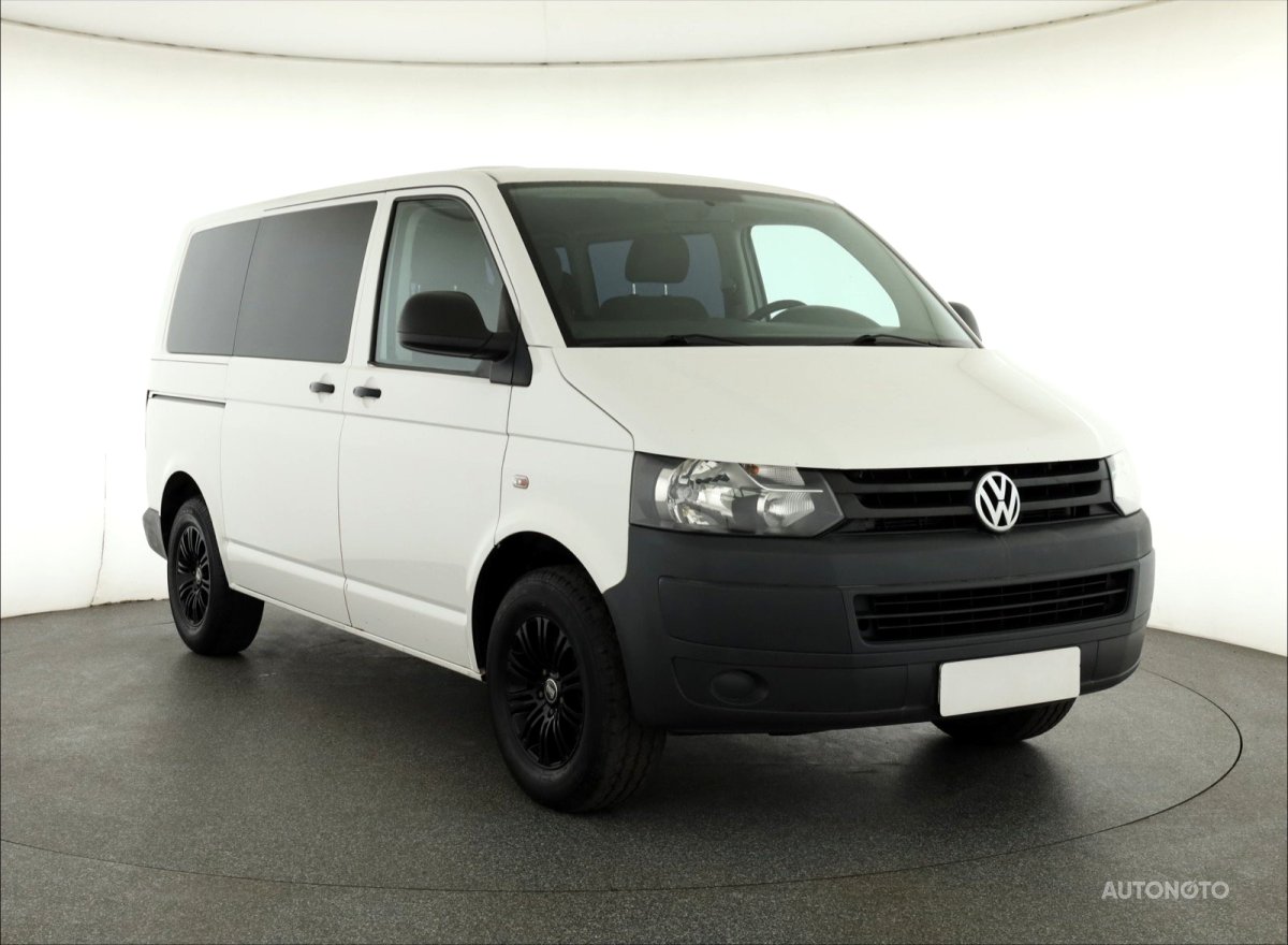 Volkswagen Transporter, 2011 - celkový pohled